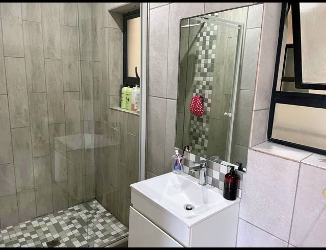 2 BEDROOM APARTMENT FOR SALE IN DIE HOEWES